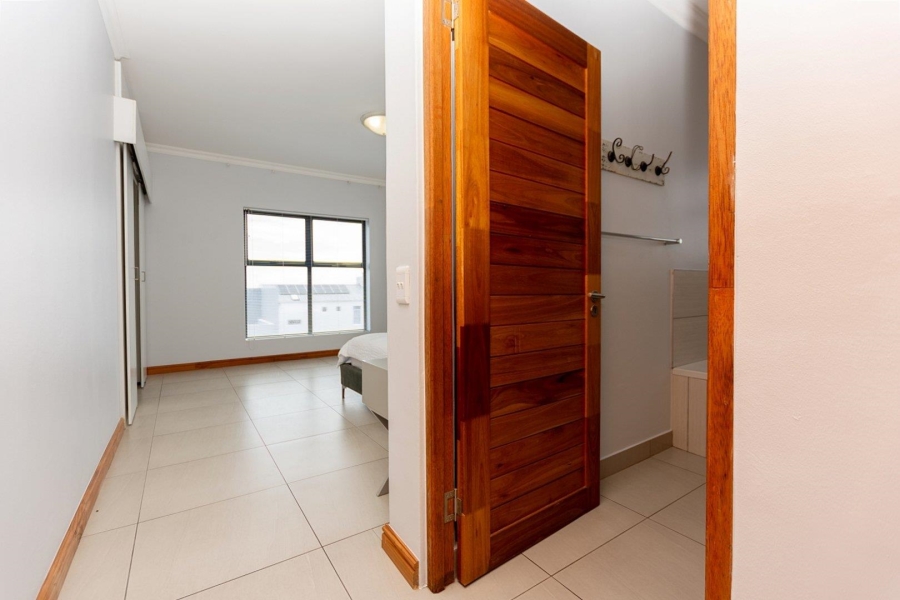 5 Bedroom Property for Sale in Calypso Beach Western Cape